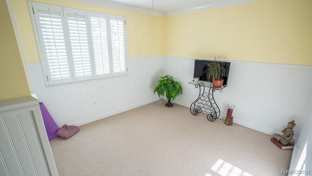 1712 Morningside Lane Rochester, MI 48307 - Photo 18 of 21 chase mom-6.jpg