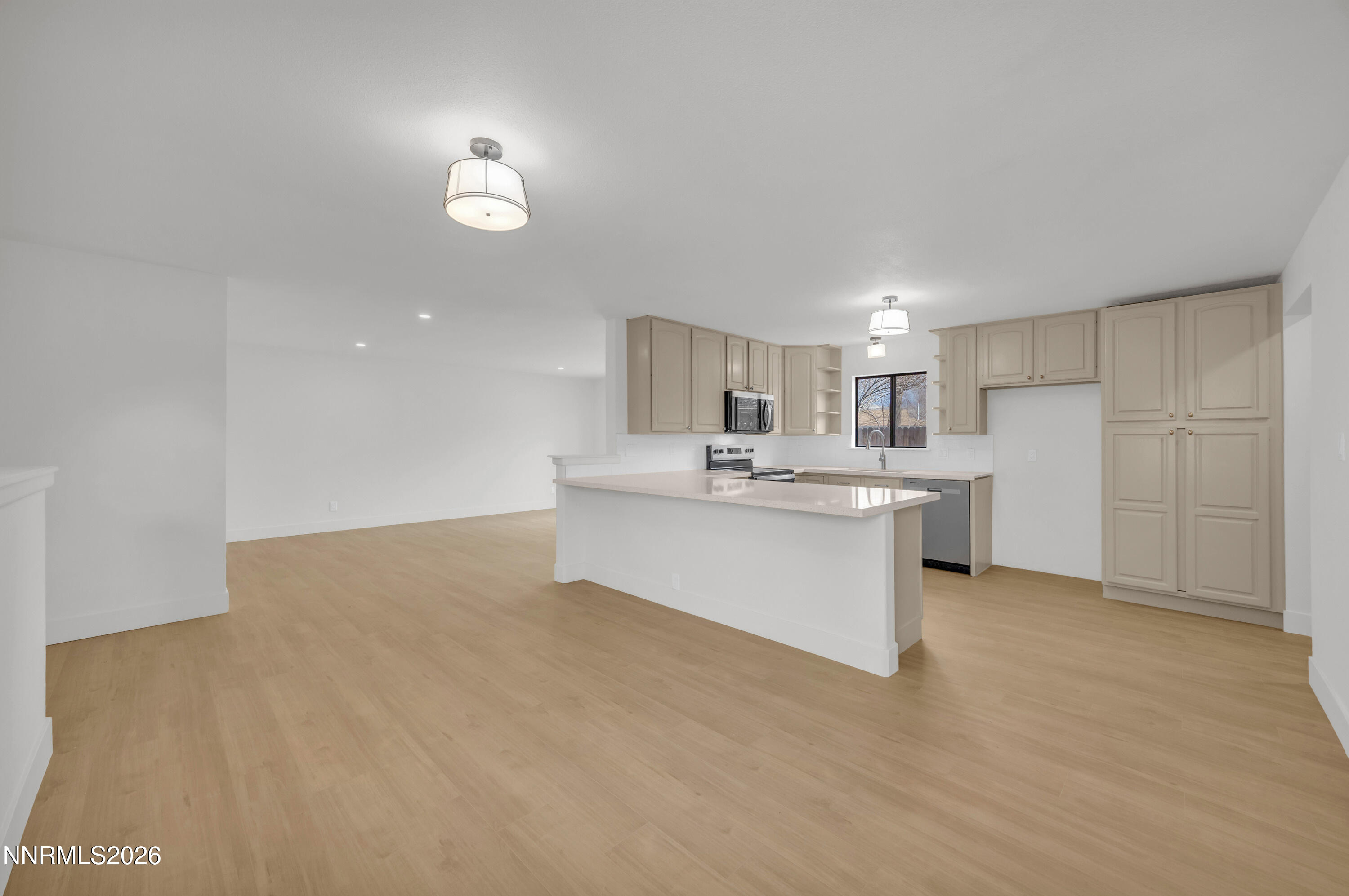 1954 Rio Tinto Drive Sparks, NV 89434 - Photo 19 of 42 25_img_6299