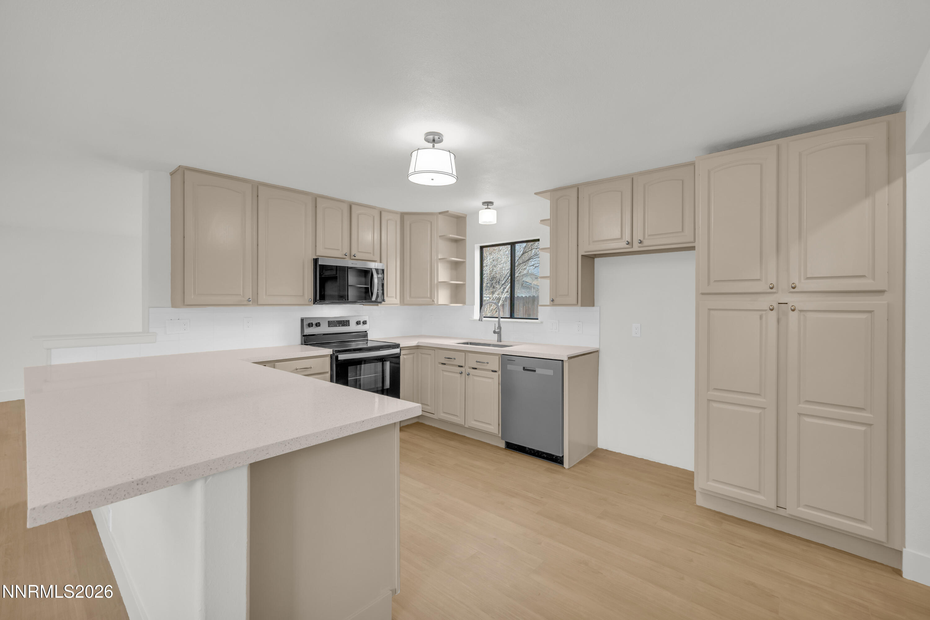 1954 Rio Tinto Drive Sparks, NV 89434 - Photo 23 of 42 27_img_6314