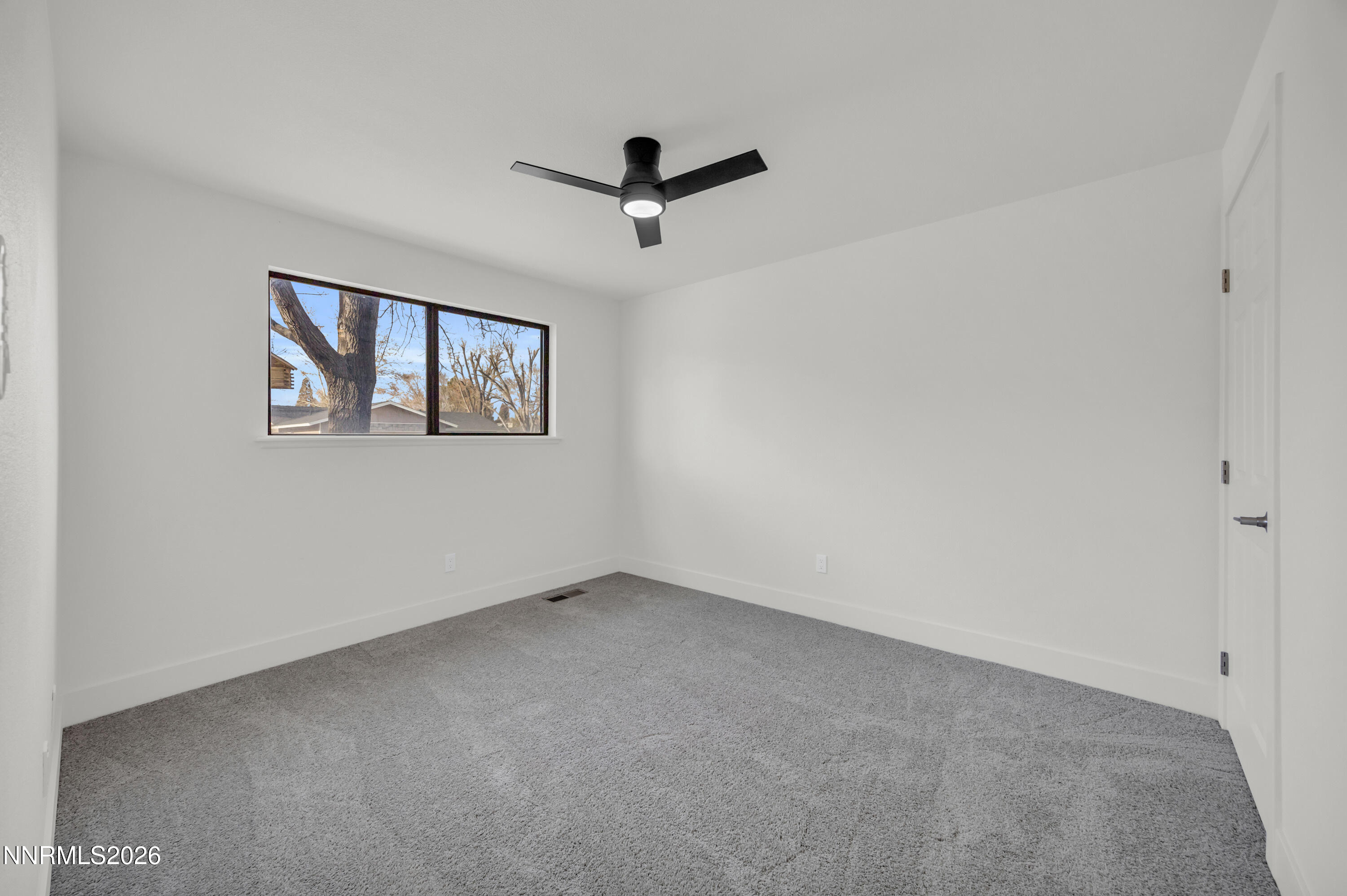 1954 Rio Tinto Drive Sparks, NV 89434 - Photo 35 of 42 34_img_6359