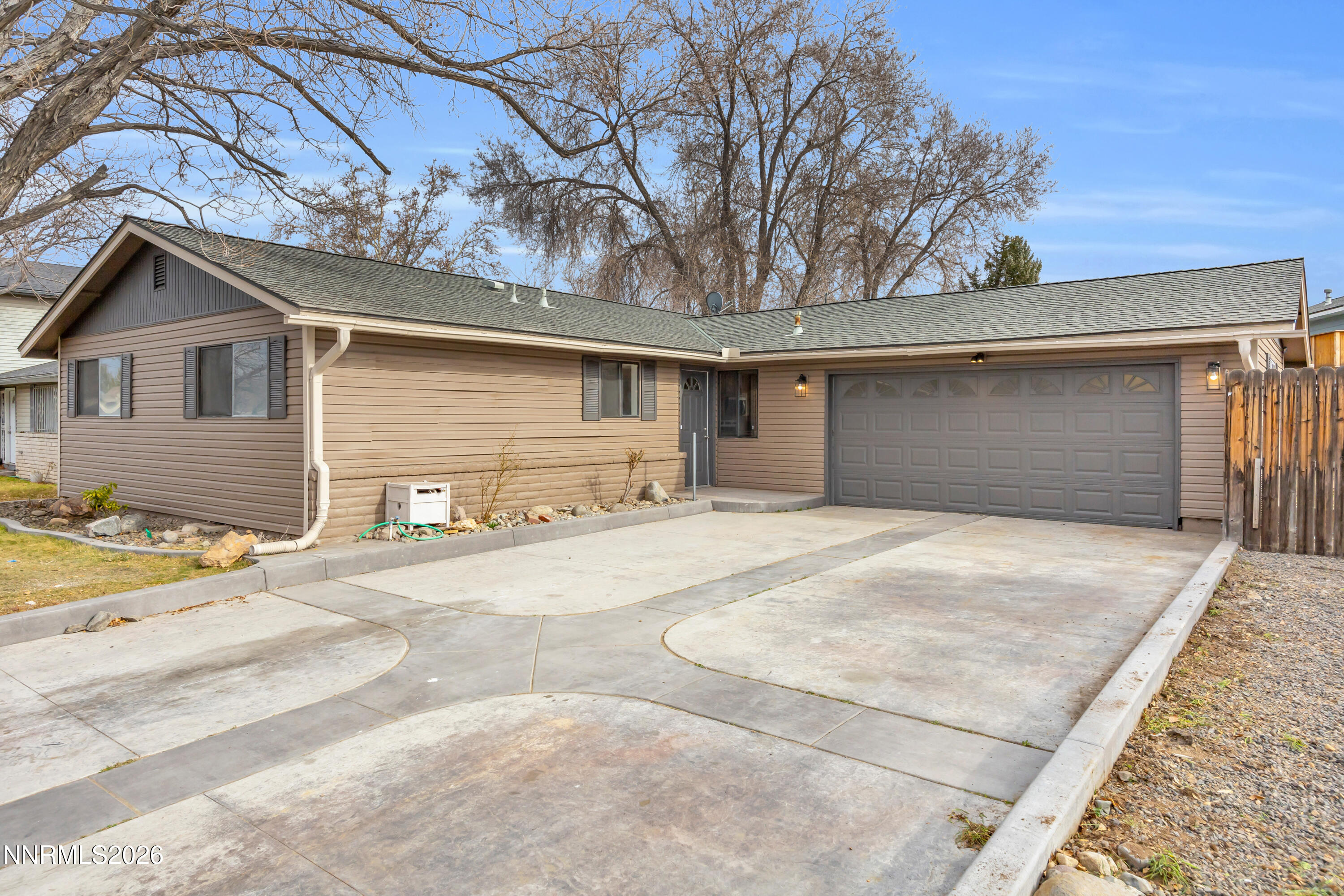 1954 Rio Tinto Drive Sparks, NV 89434 - Photo 4 of 42 18_img_6249