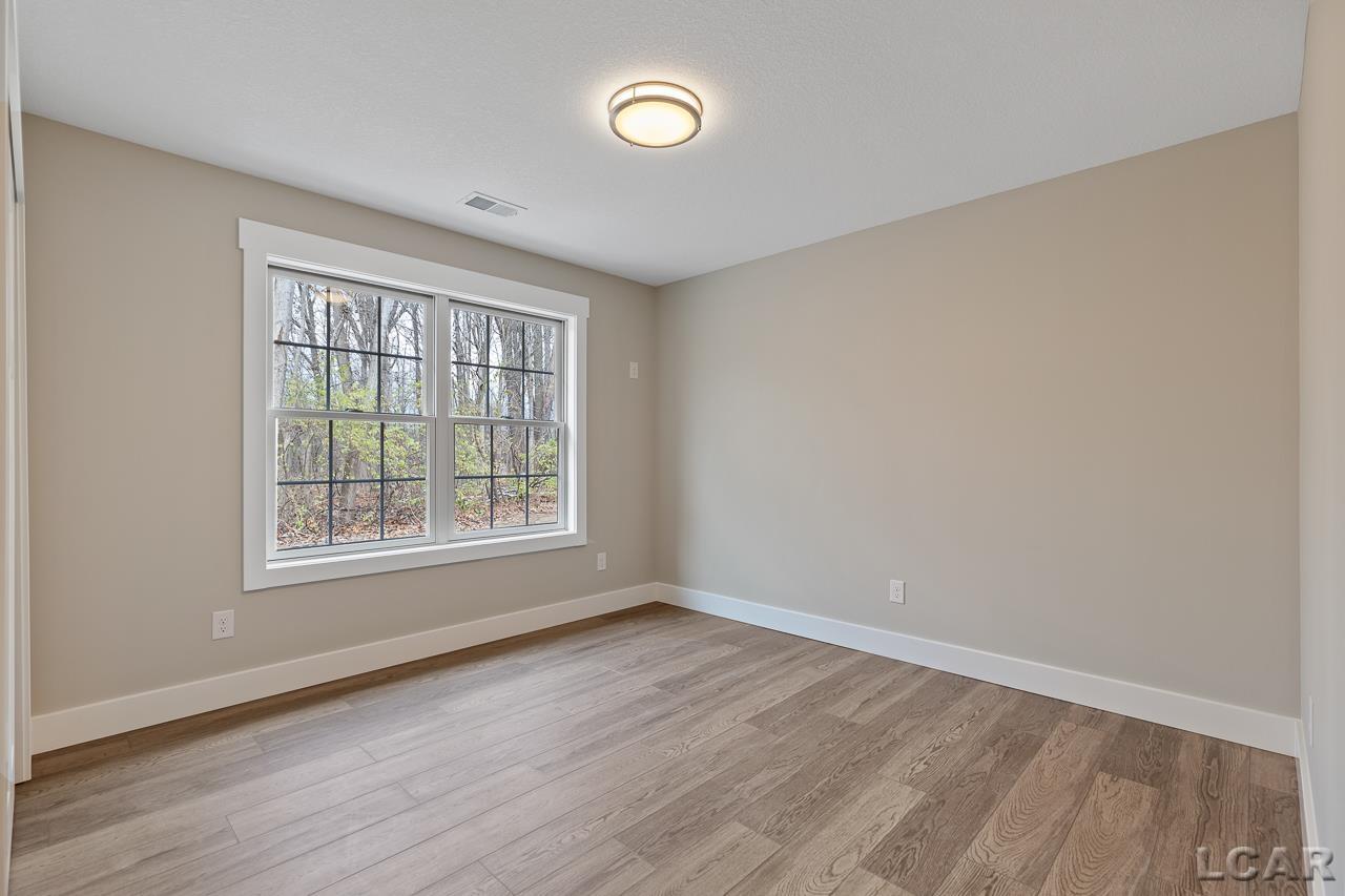 1698 Rivers Edge Court Adrian, MI 49221 - Photo 24 of 26 50091979-23.JPG