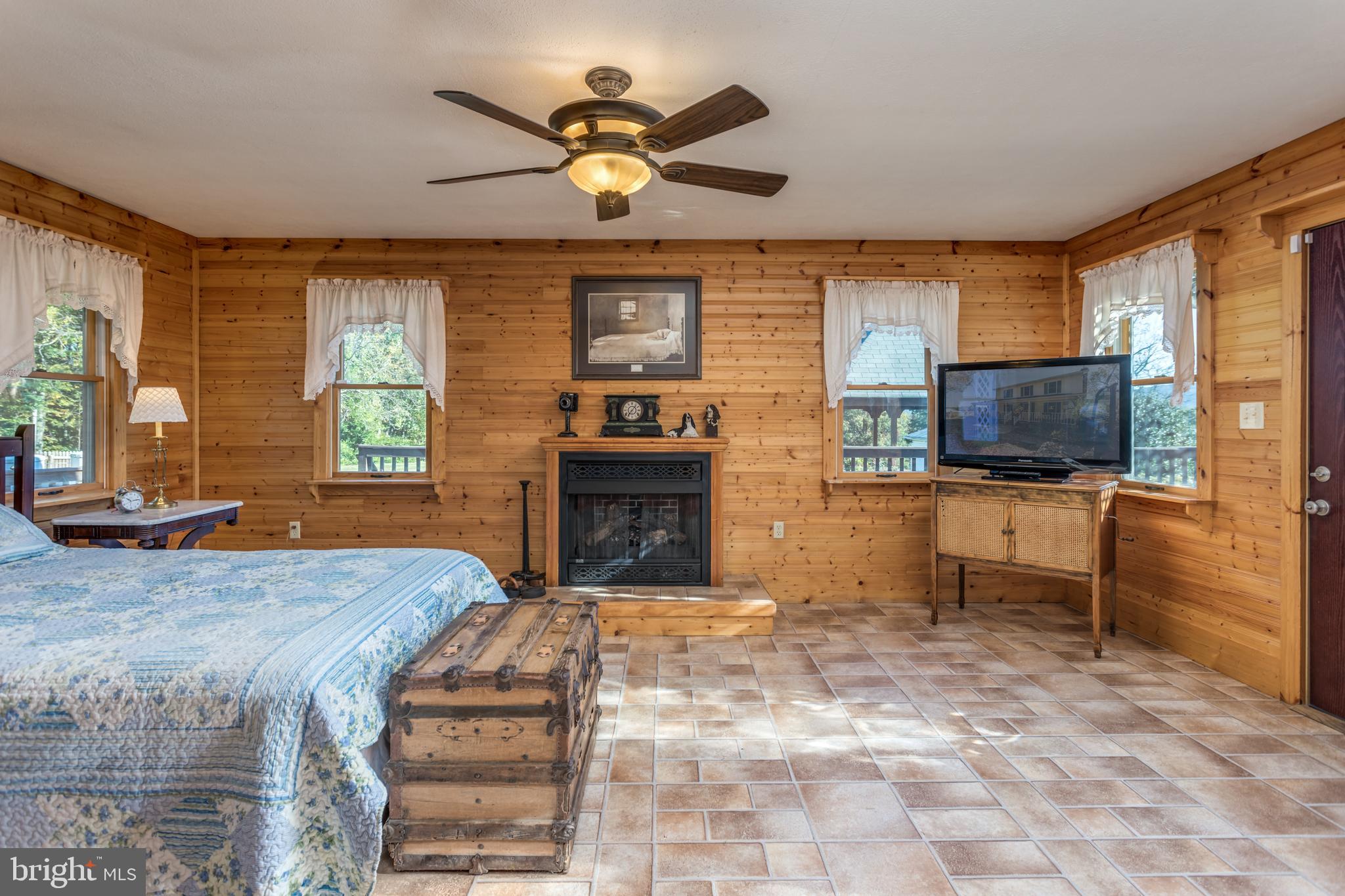 1144 Reynolds Road Cross Junction, VA 22625 - Photo 12 of 58
