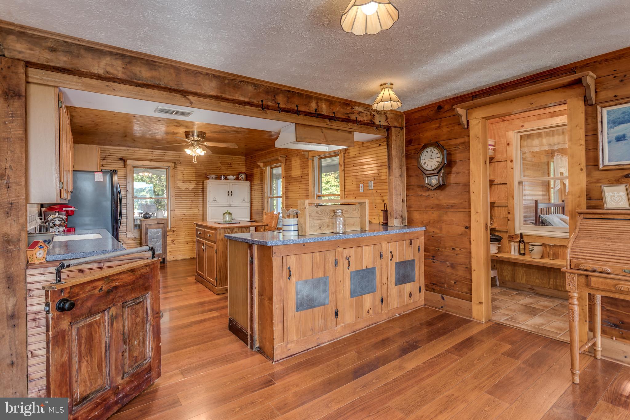 1144 Reynolds Road Cross Junction, VA 22625 - Photo 4 of 58