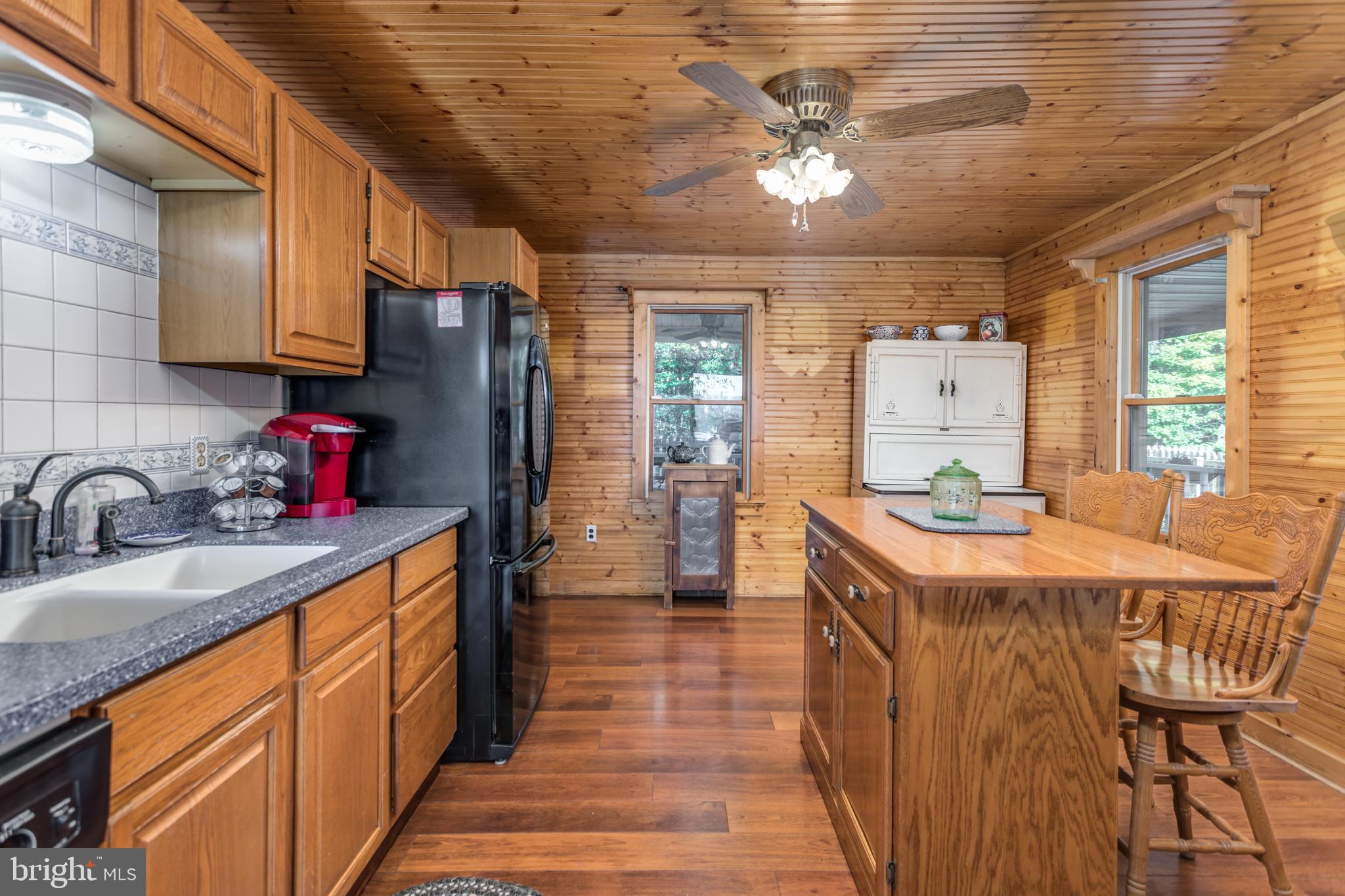 1144 Reynolds Road Cross Junction, VA 22625 - Photo 5 of 58