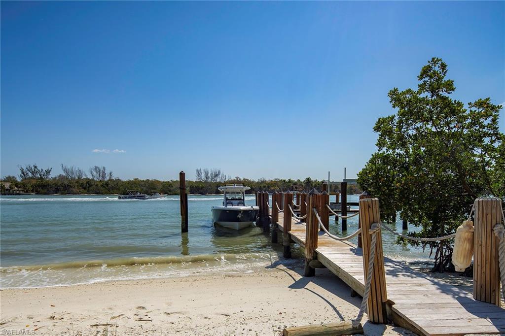 11687 Keewaydin Naples, FL 34113 - Photo 39 of 49