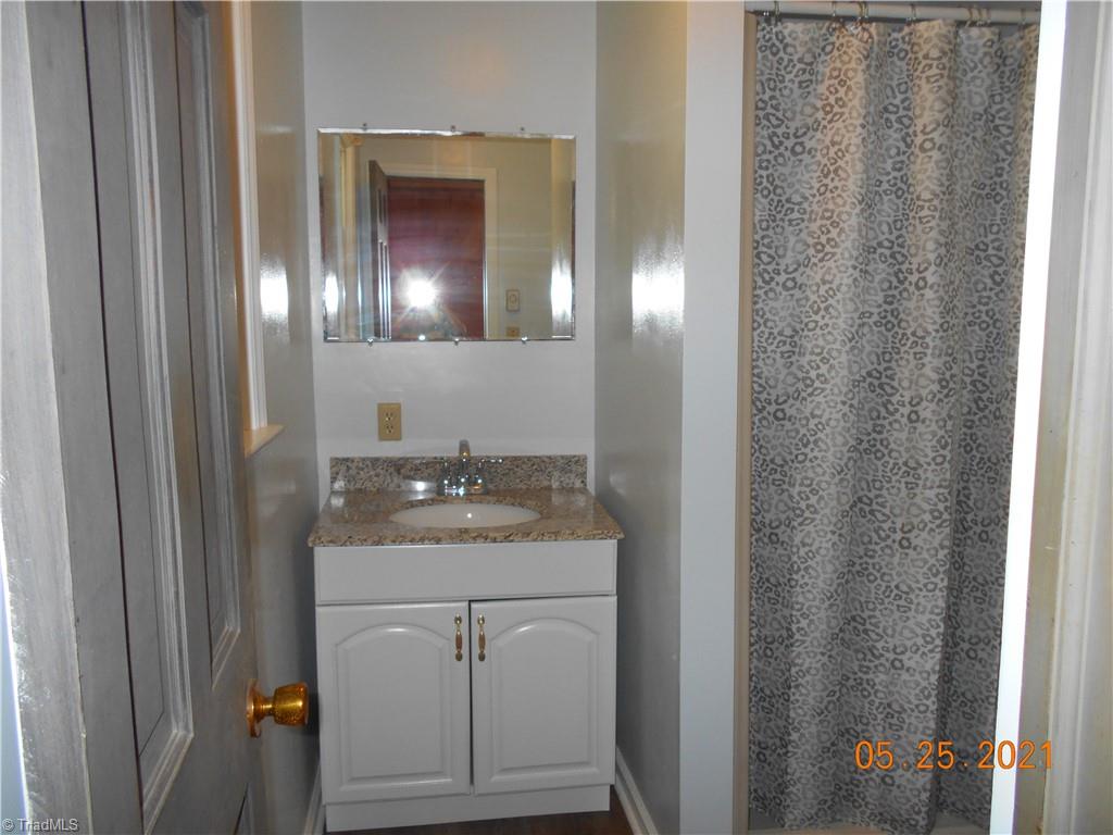 737 Old Camp Road Denton, NC 27239 - Photo 23 of 25 Primary bath