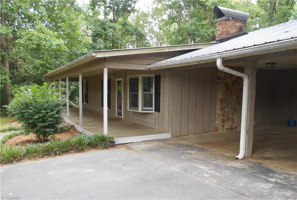 737 Old Camp Road Denton, NC 27239 - Photo 4 of 25 Gallery Image 4