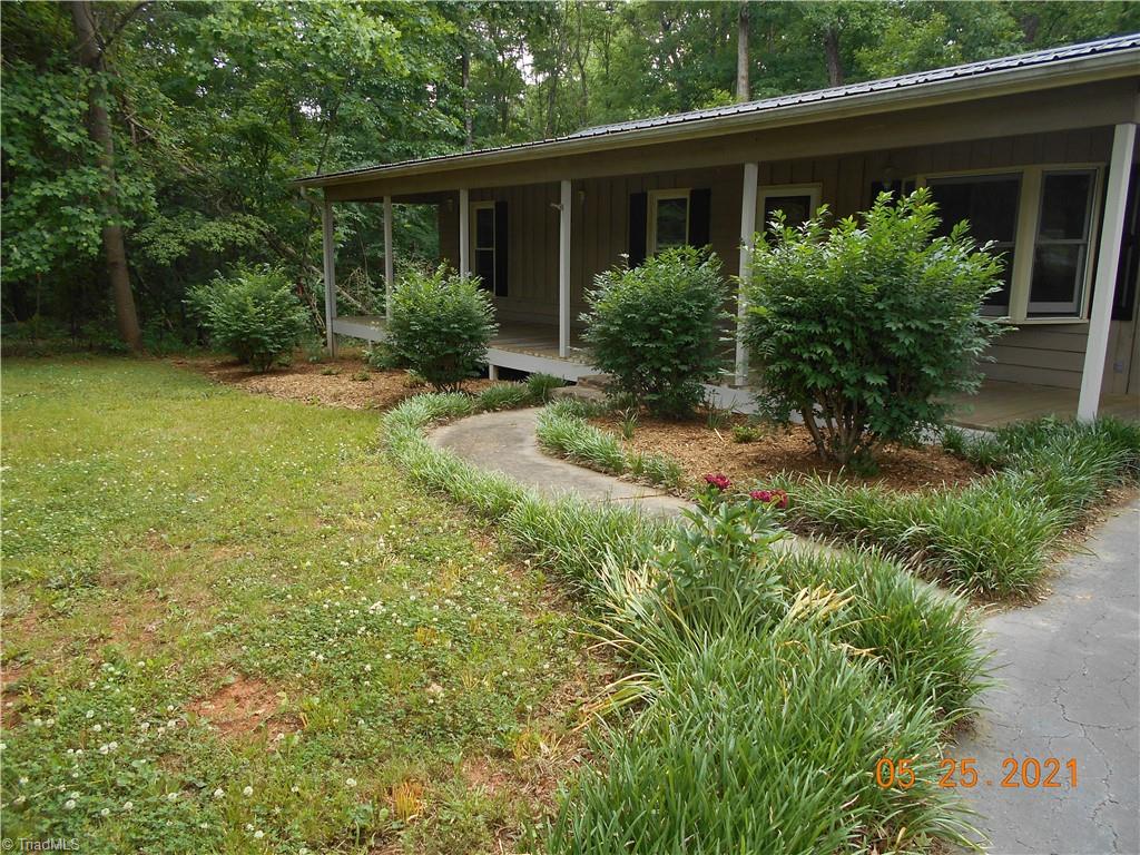 737 Old Camp Road Denton, NC 27239 - Photo 6 of 25 Gallery Image 6