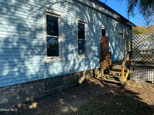 $69,900 | 802 5th Avenue, Troy, NY 12182