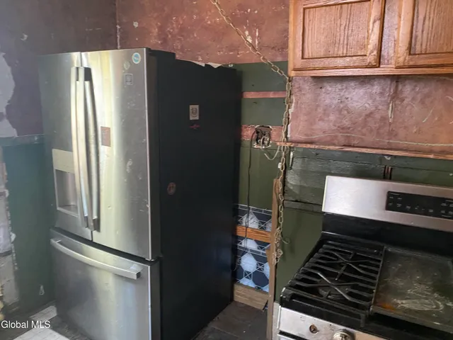 $69,900 | 802 5th Avenue, Troy, NY 12182