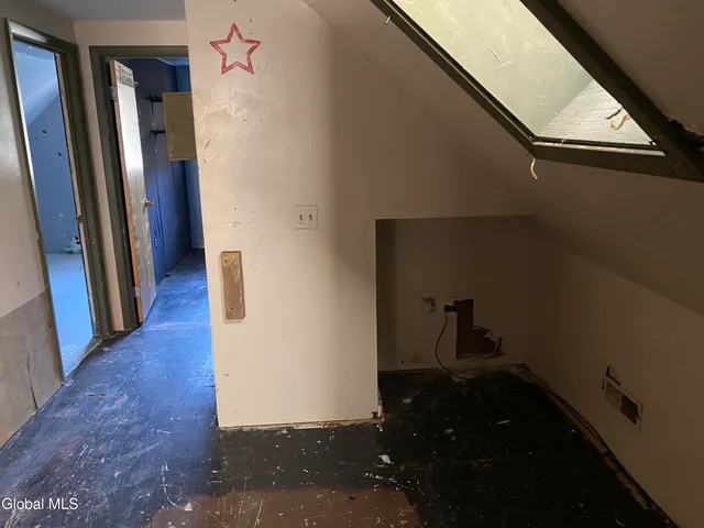 $69,900 | 802 5th Avenue, Troy, NY 12182