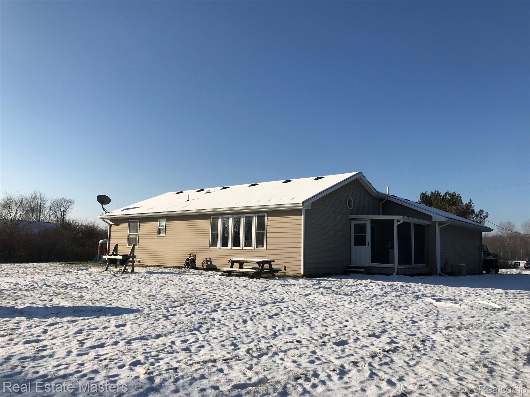 7798 Kilburn Road Jeddo, MI 48032 - Photo 13 of 15 8A797389-44ED-4EC2-BCDF-3279F4CF5998.jpeg