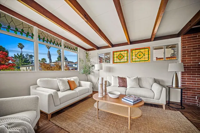 $1,100,000 | 831 Arlington Place, Del Rey Oaks, CA 93940