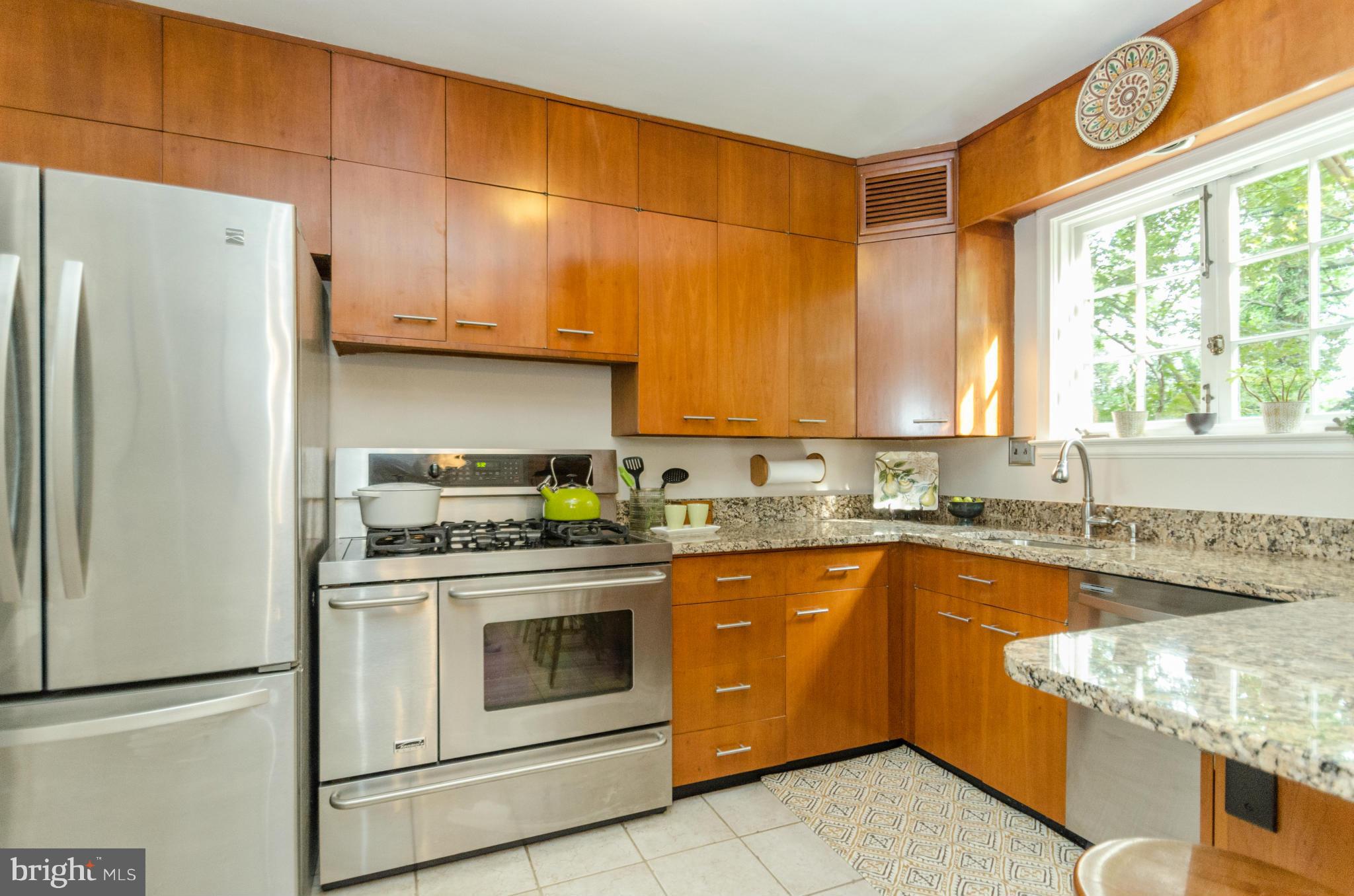 703 East Joppa Road Towson, MD 21286 - Photo 8 of 30 Kitchen