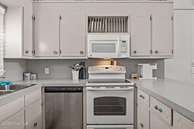 $475,000 | 2029 Whispering Pine Street Southwest, Ocean Isle Beach, NC 28469