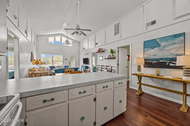 $475,000 | 2029 Whispering Pine Street Southwest, Ocean Isle Beach, NC 28469