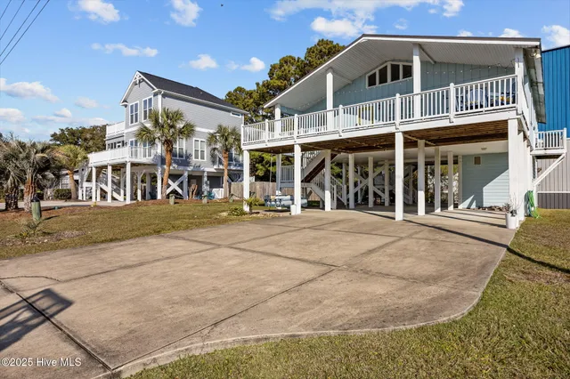 $475,000 | 2029 Whispering Pine Street Southwest, Ocean Isle Beach, NC 28469
