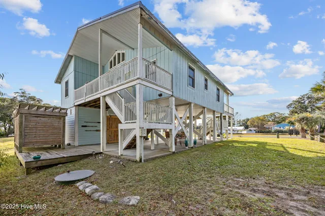 $475,000 | 2029 Whispering Pine Street Southwest, Ocean Isle Beach, NC 28469