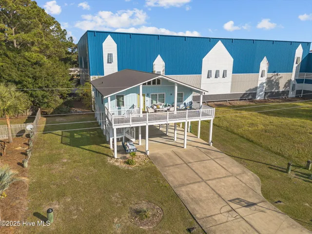$475,000 | 2029 Whispering Pine Street Southwest, Ocean Isle Beach, NC 28469