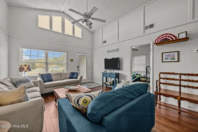 $475,000 | 2029 Whispering Pine Street Southwest, Ocean Isle Beach, NC 28469