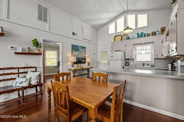 $475,000 | 2029 Whispering Pine Street Southwest, Ocean Isle Beach, NC 28469