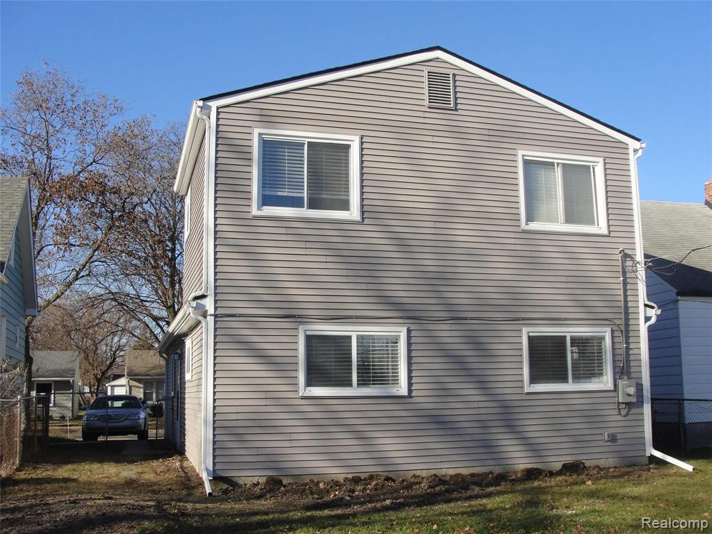 1914 Leitch Road Ferndale, MI 48220 - Photo 2 of 17
