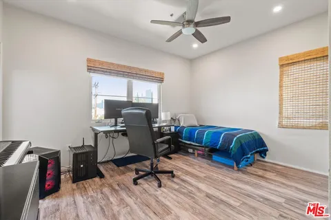 $625,000 | 11124 Burbank Boulevard, Unit 212, North Hollywood, CA 91601