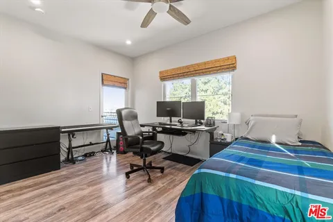 $625,000 | 11124 Burbank Boulevard, Unit 212, North Hollywood, CA 91601