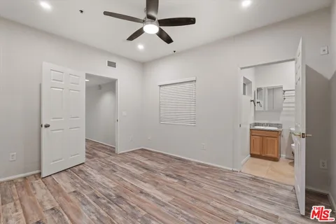 $625,000 | 11124 Burbank Boulevard, Unit 212, North Hollywood, CA 91601