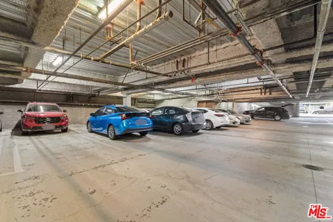 $625,000 | 11124 Burbank Boulevard, Unit 212, North Hollywood, CA 91601