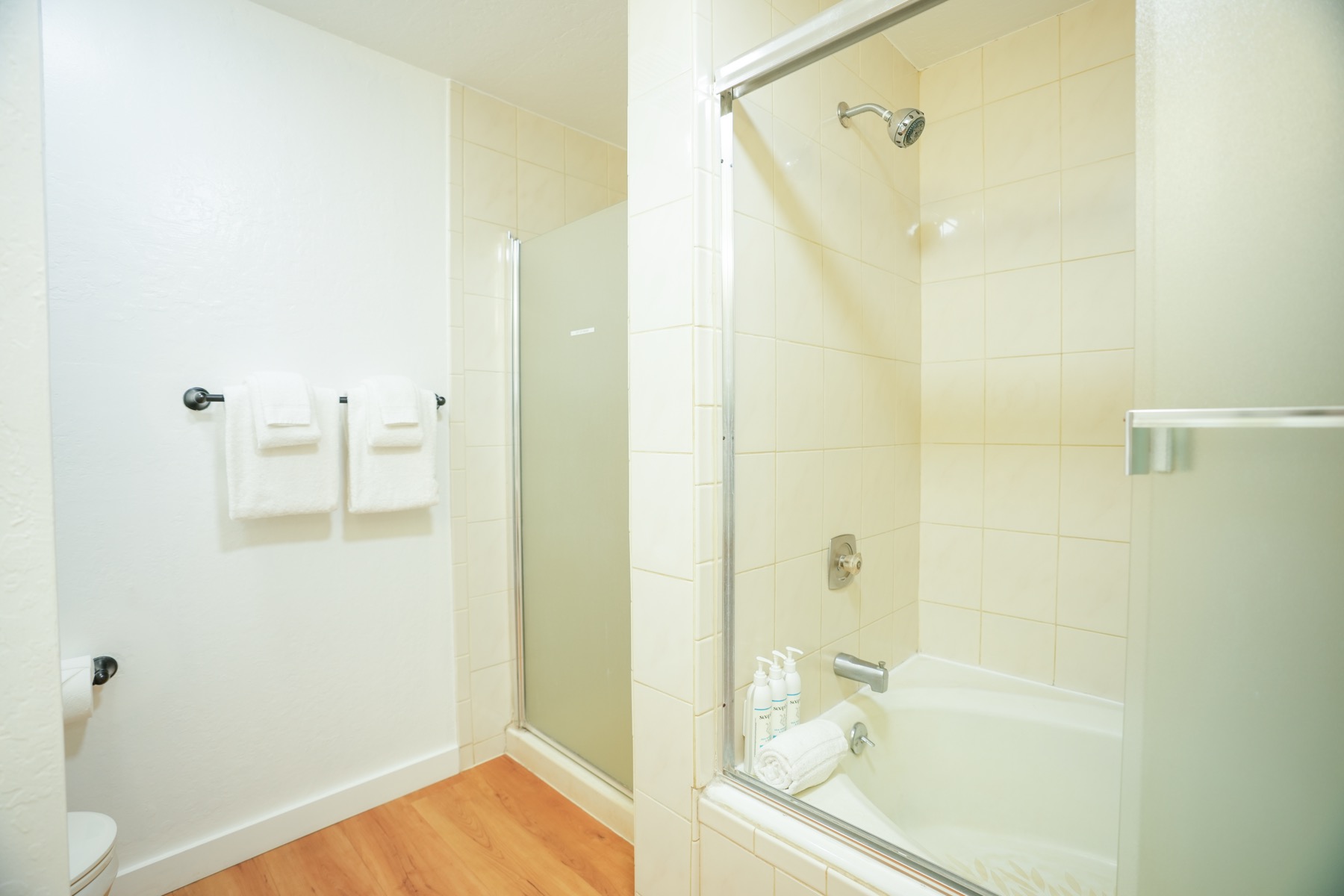 1901 Poipu Road, Unit 924 Koloa, HI 96756 - Photo 14 of 27 a bathroom with a bathtub and shower