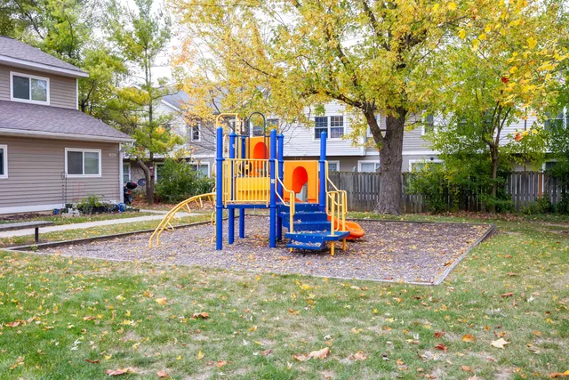 $192,780 | 2120 Stone School Circle, Ann Arbor, MI 48108