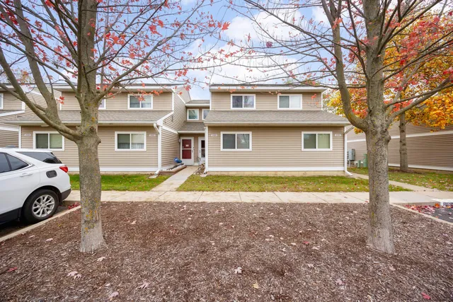 $192,780 | 2120 Stone School Circle, Ann Arbor, MI 48108