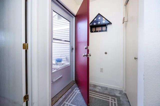 $192,780 | 2120 Stone School Circle, Ann Arbor, MI 48108