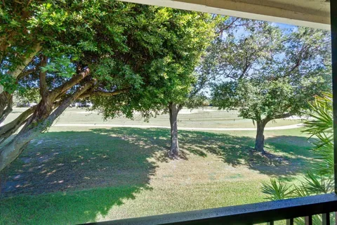 $109,900 | 4 Stratford Drive East, Unit B, Boynton Beach, FL 33436