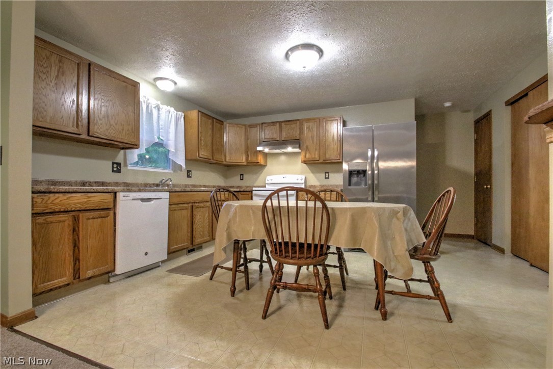 3307 Dawley Road Ravenna, OH 44266 - Photo 10 of 37 Gallery Image 10