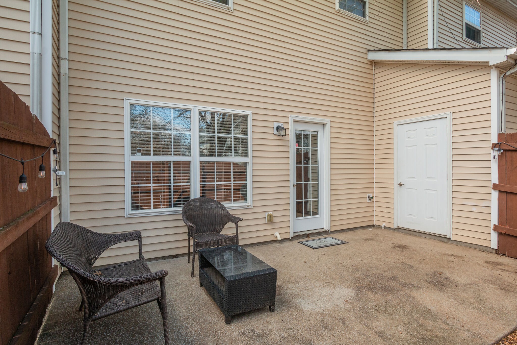 284 Meigs Drive, Unit D24 Murfreesboro, TN 37128 - Photo 16 of 16 a view of a lounge chairs in back of house