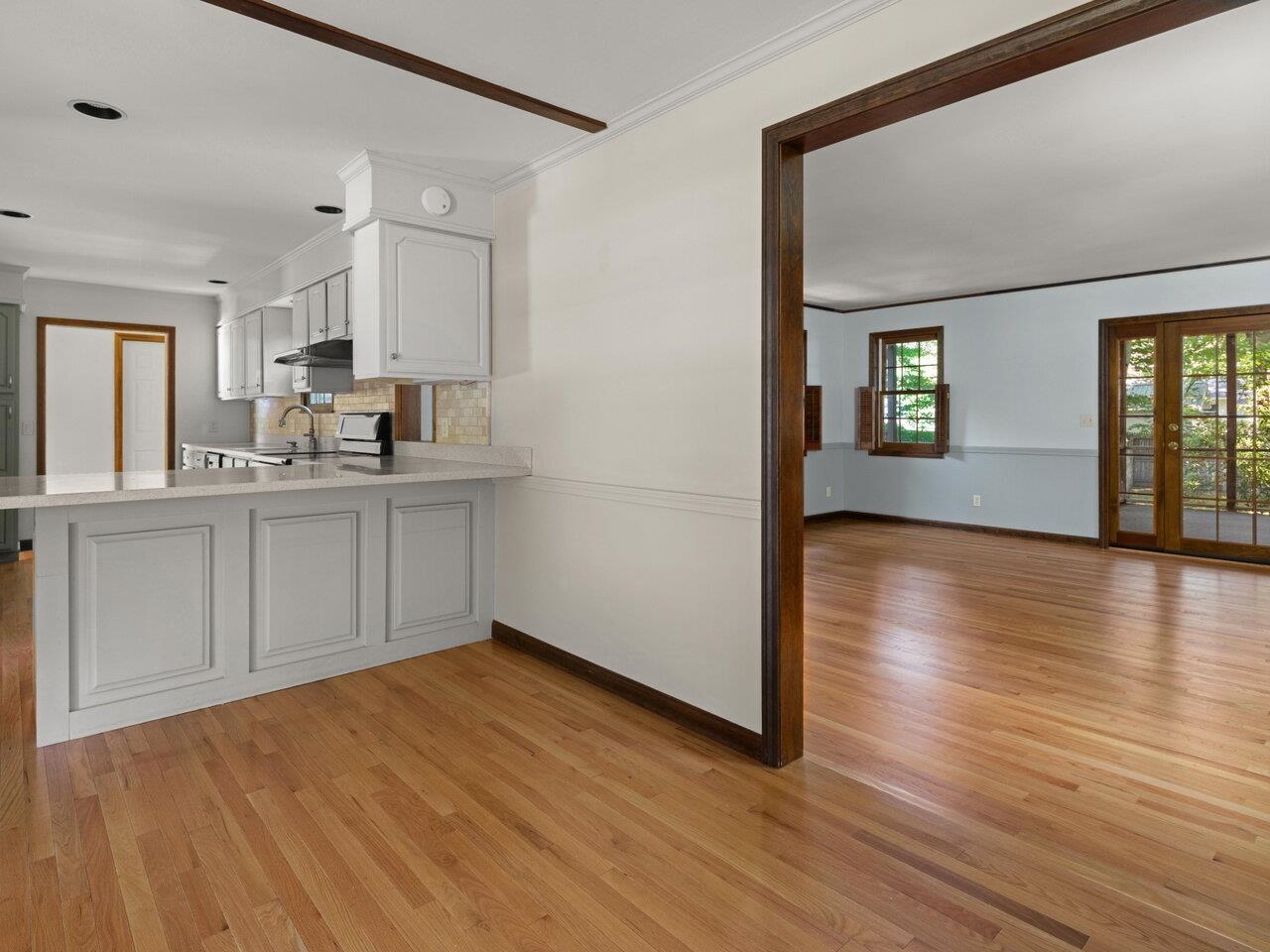 94 Robin Road Colchester, VT 05446 - Photo 3 of 40 Gallery Image 3