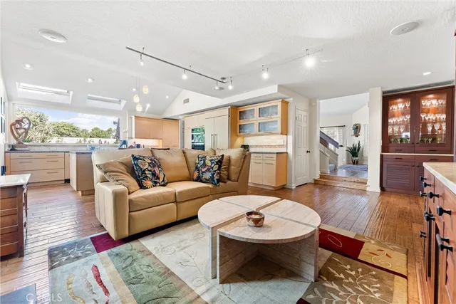 $2,650,000 | 39 Foxboro, Irvine, CA 92614