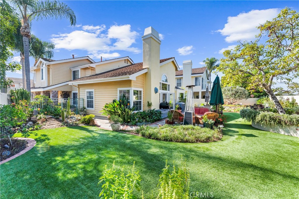 39 Foxboro Irvine, CA 92614 - Photo 1 of 32 Backyard