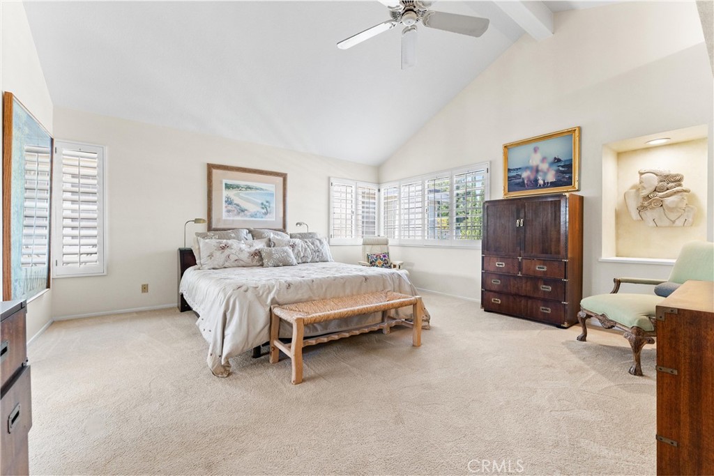 39 Foxboro Irvine, CA 92614 - Photo 12 of 32 Primary Bedroom