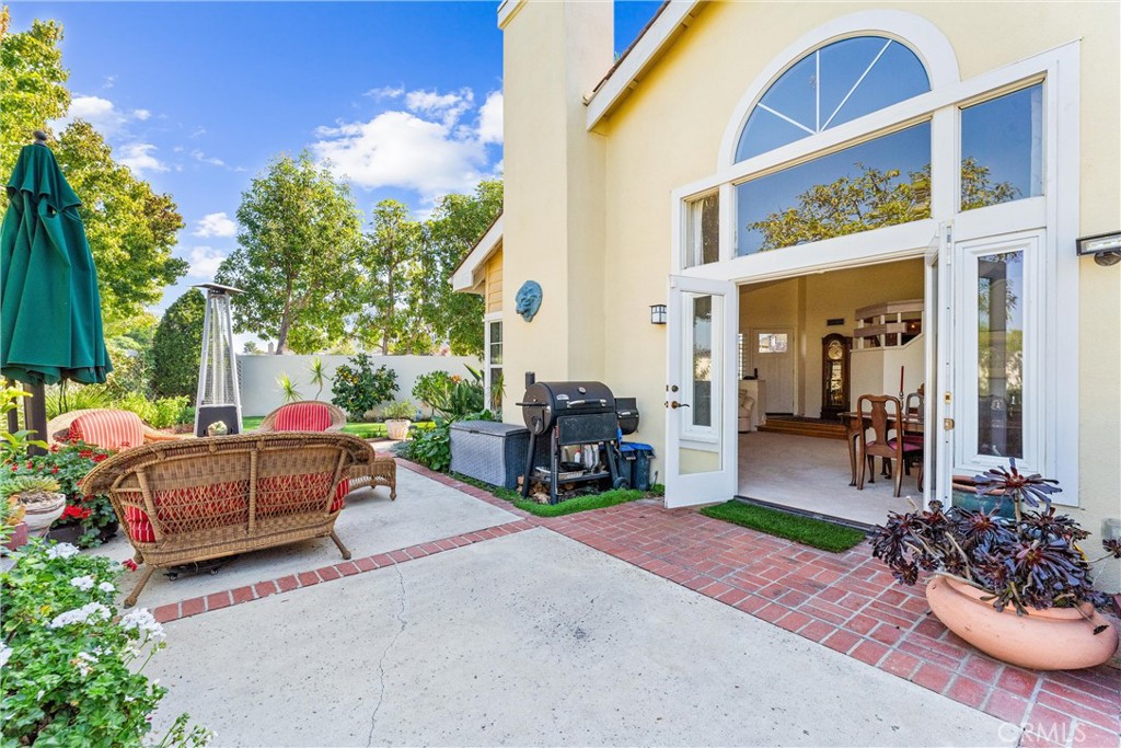 39 Foxboro Irvine, CA 92614 - Photo 27 of 32 Backyard