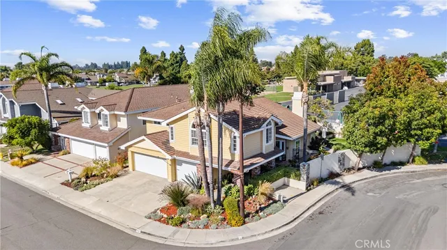 $2,650,000 | 39 Foxboro, Irvine, CA 92614