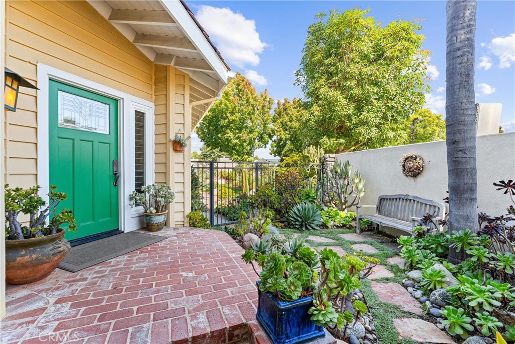 39 Foxboro Irvine, CA 92614 - Photo 5 of 32 39 Foxboro