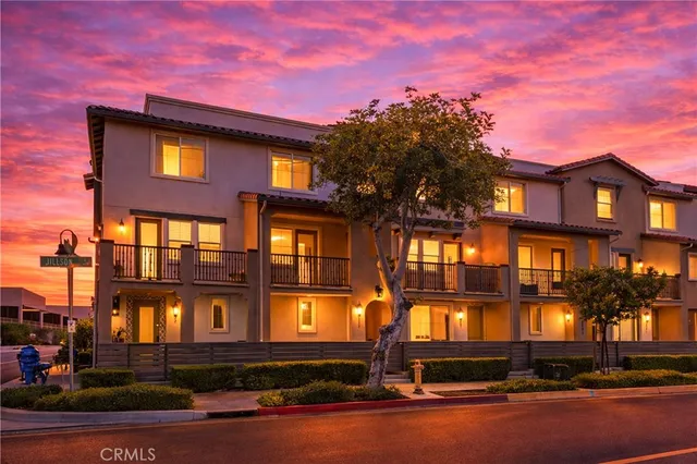 $719,000 | 2560 Valentina Way, Unit 2, Commerce, CA 90040