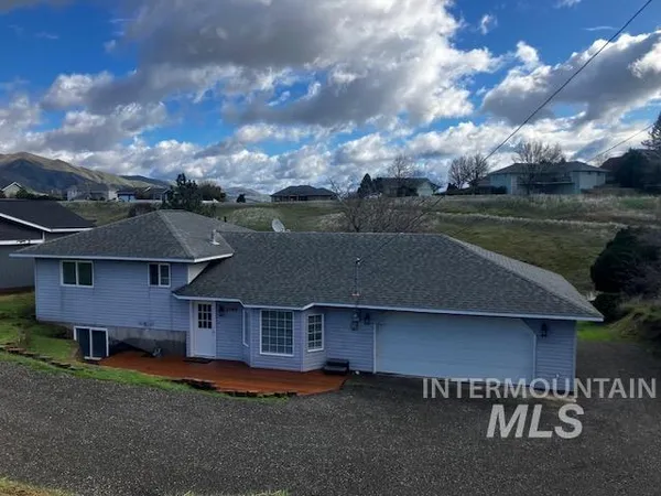 $380,000 | 2360 Rolling Hills Drive, Clarkston, WA 99403