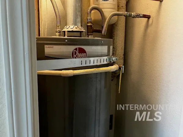 $380,000 | 2360 Rolling Hills Drive, Clarkston, WA 99403