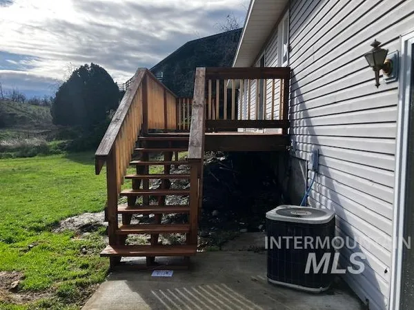 $380,000 | 2360 Rolling Hills Drive, Clarkston, WA 99403