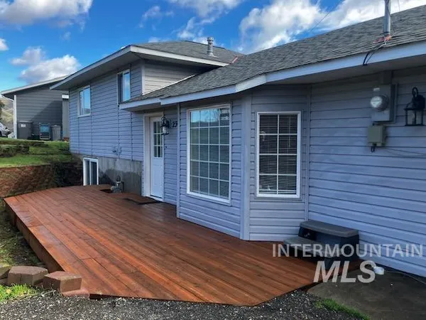 $380,000 | 2360 Rolling Hills Drive, Clarkston, WA 99403